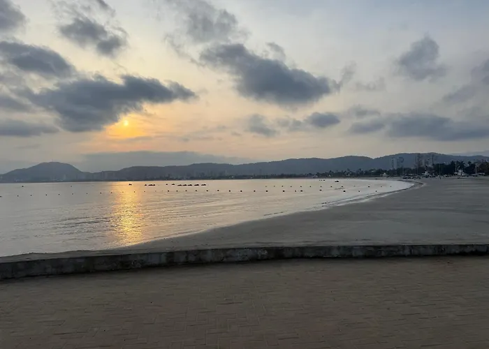 Casamar paraíso na praia com a vista do mar dos sonhos piscina e spa Guarujá